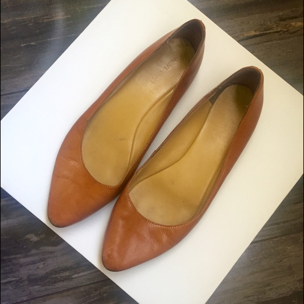 NINE WEST POINTED FLATS SIZE 7