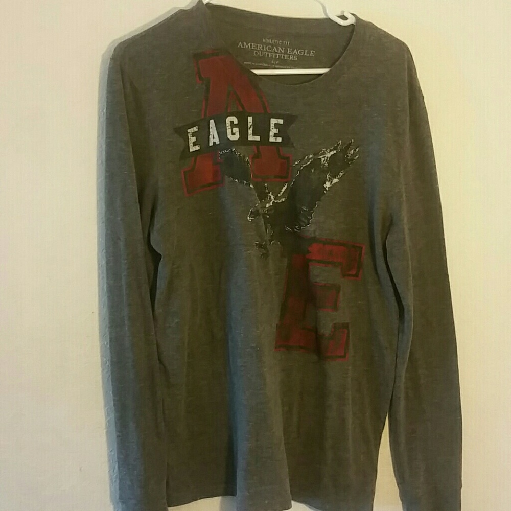 American Eagle Long Sleeve Graphic Tee :)