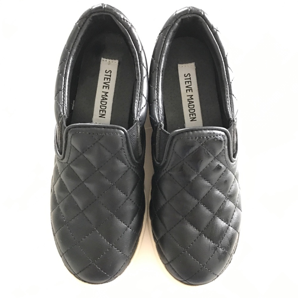 STEVE MADDEN Slip On Sneaker, size 5
