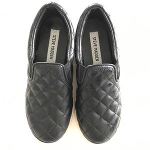 STEVE MADDEN Slip On Sneaker, size 5
