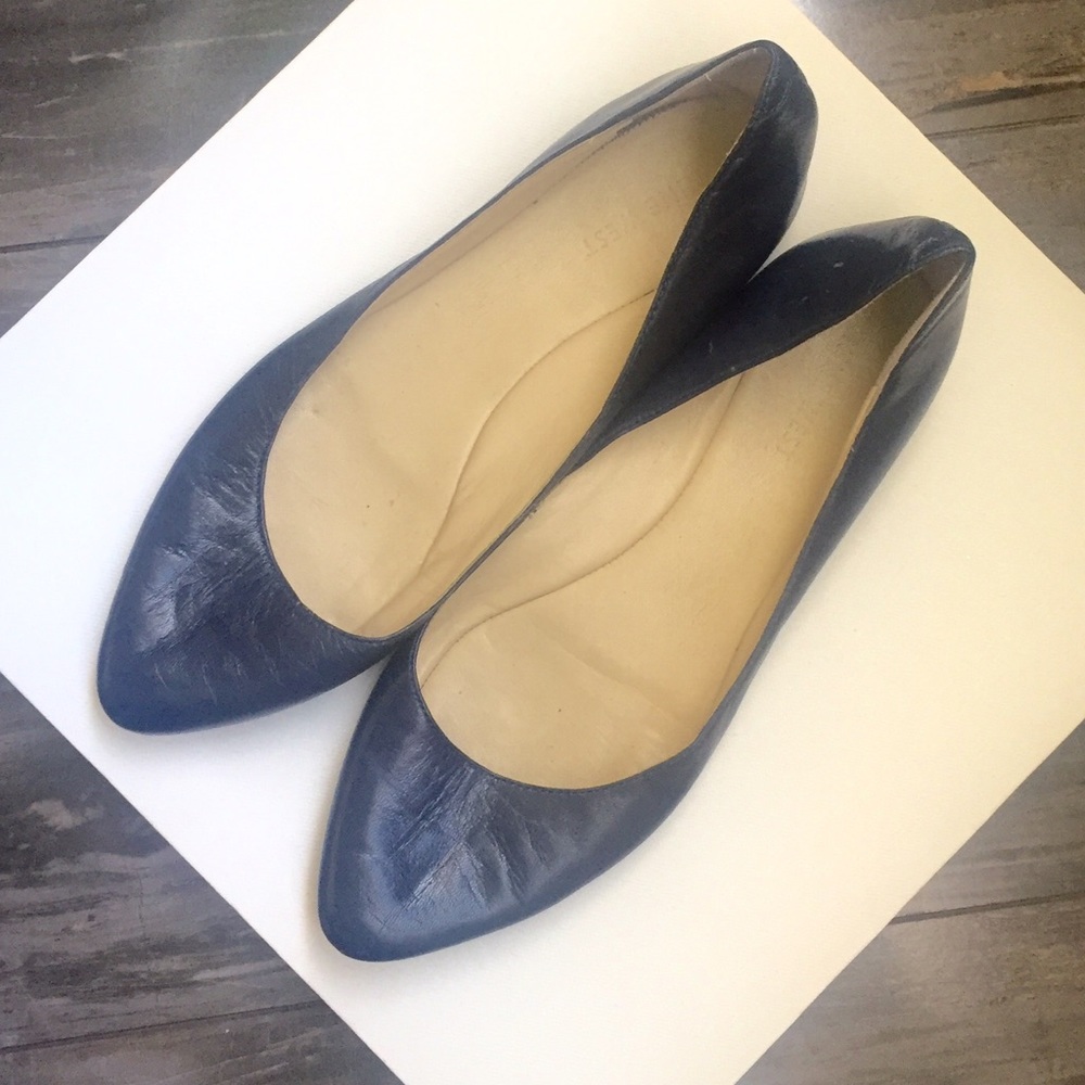 SIZE 7 NINE WEST POINTED FLATS