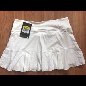 Nike Tennis Skirt size S NWT