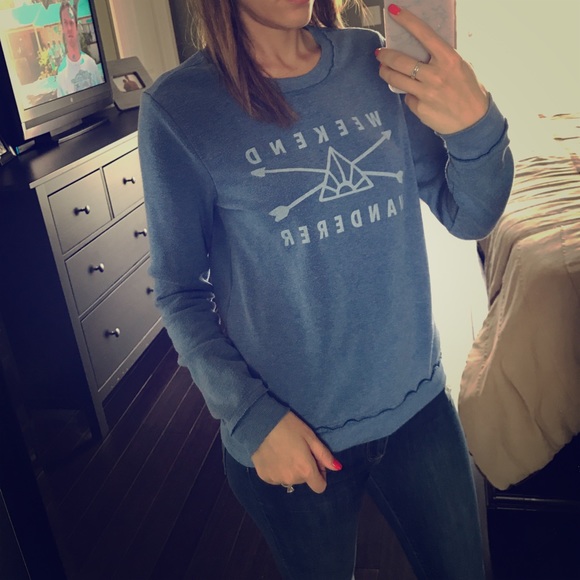 Well Worn Tops - Weekend Wanderer sweatshirt