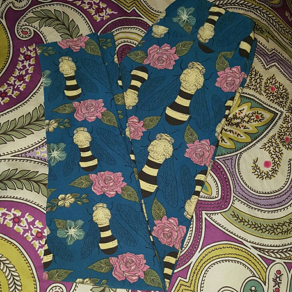 Lularoe OS worn washed once EEUC