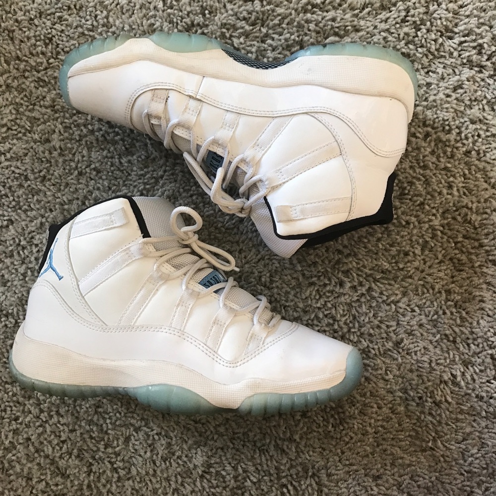 Jordan 11 Legend Blue sz 4Y 6us women