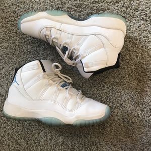 Jordan 11 Legend Blue sz 4Y 6us women