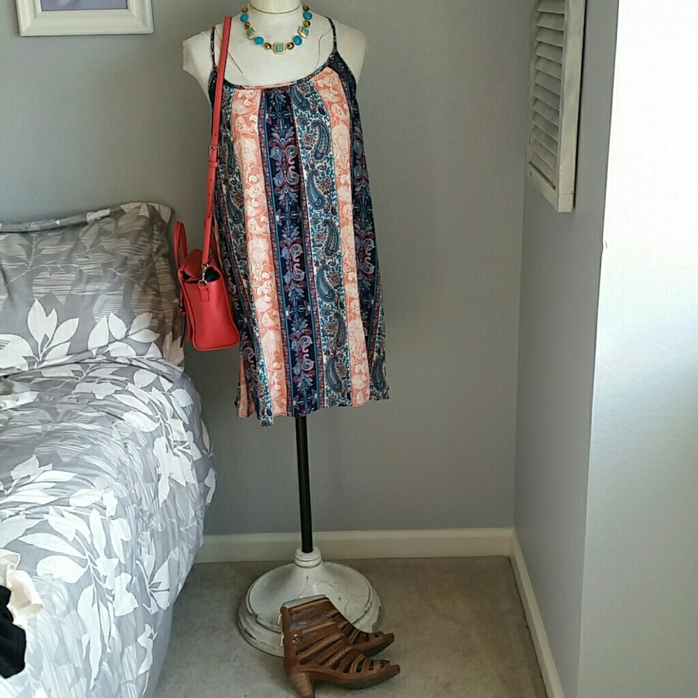 3/$10 Gauze Crochet Tunic - Picture 4 of 4