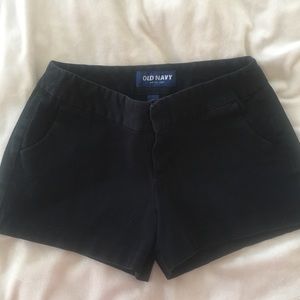 Black Old Navy shorts