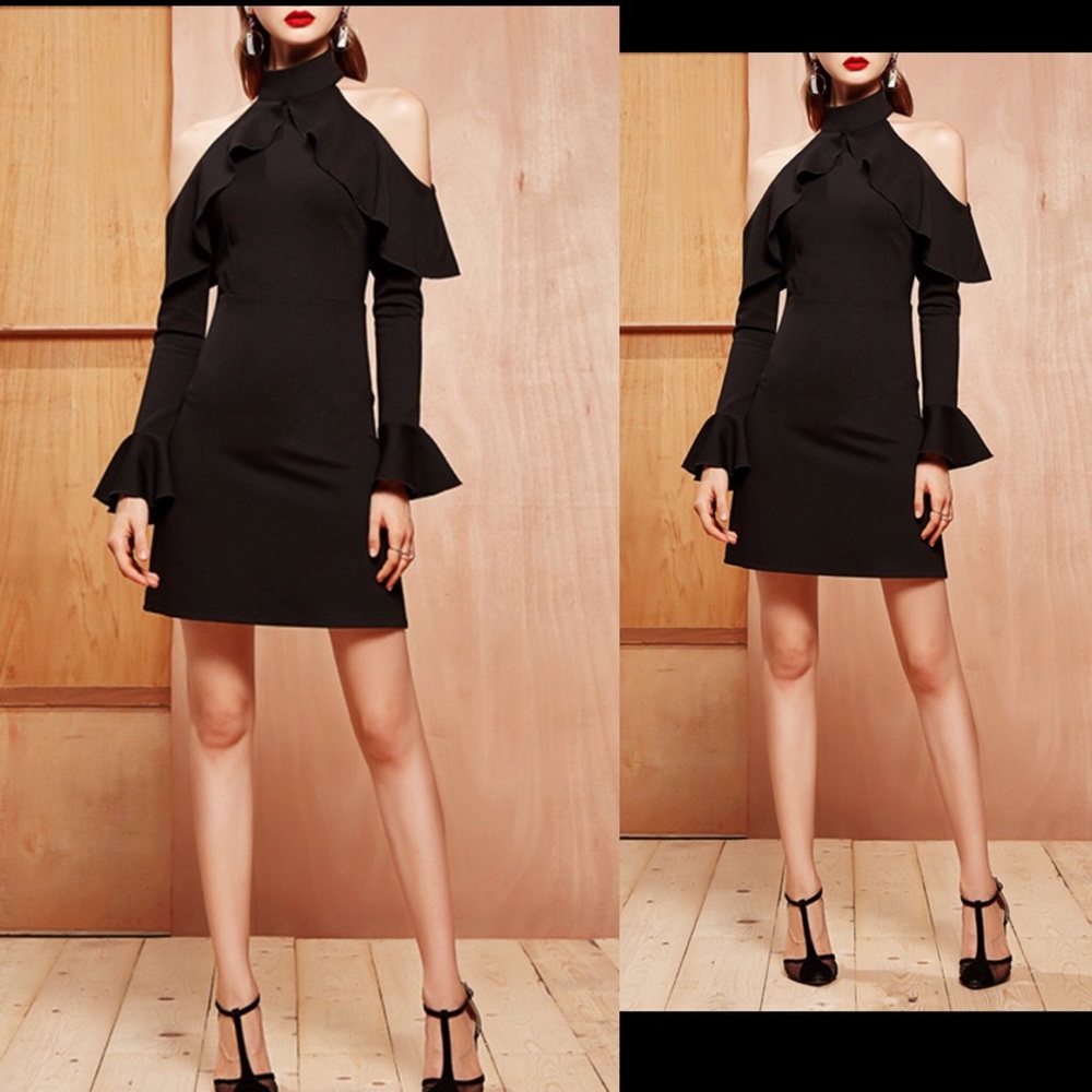 Beautiful cold shoulder mini dress - Picture 5 of 5