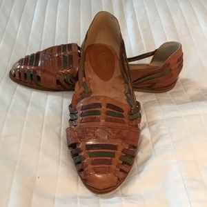 Beautiful Vintage Multi-Colored Weave Sandals