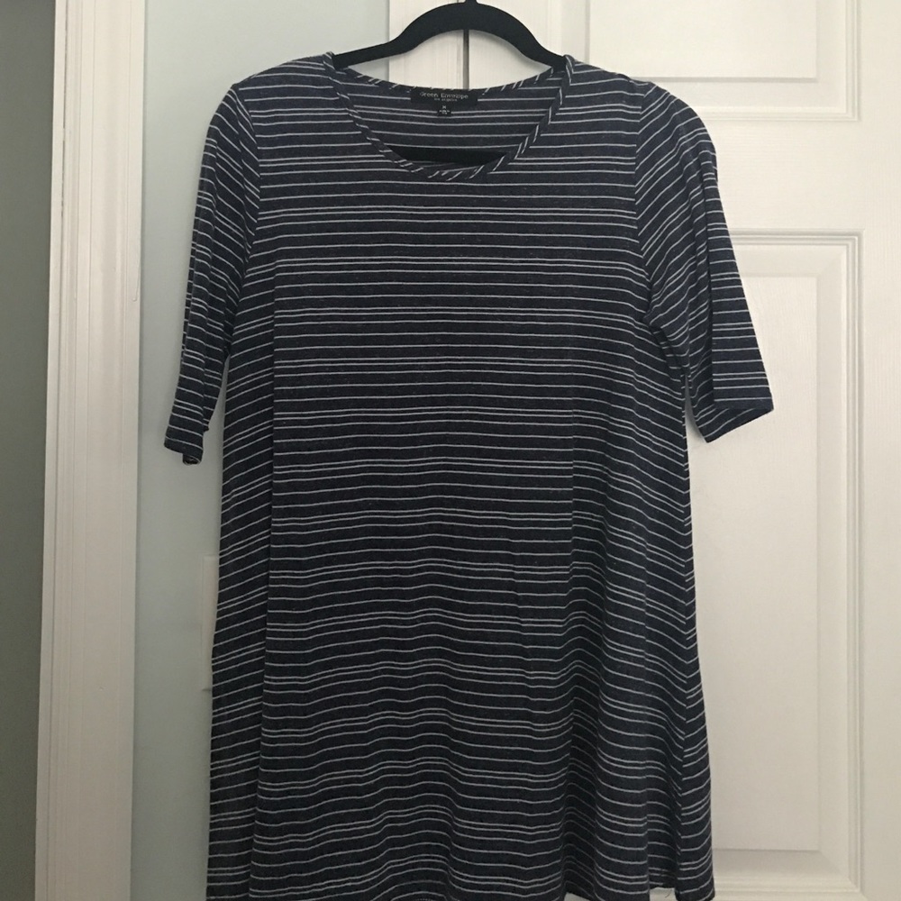 Navy white strip 3/4 sleeve shift shirt