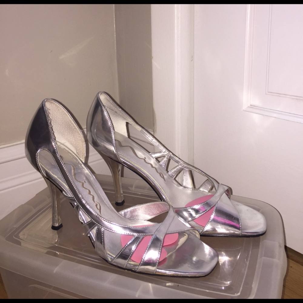 Evening shoes