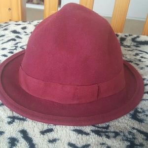 Maroon hat