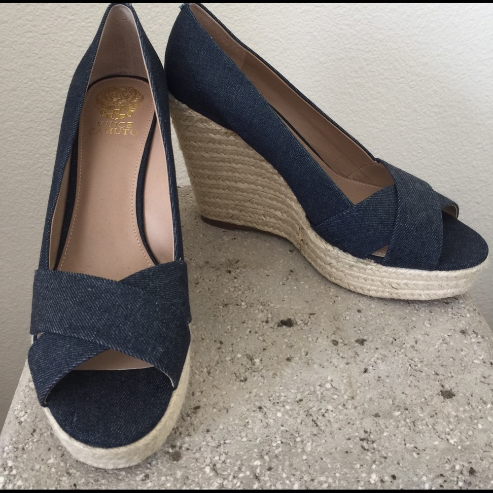 Gorgeous Vince Camuto Wedges!