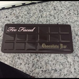 Too faced chocolate bar eyeshadow palate