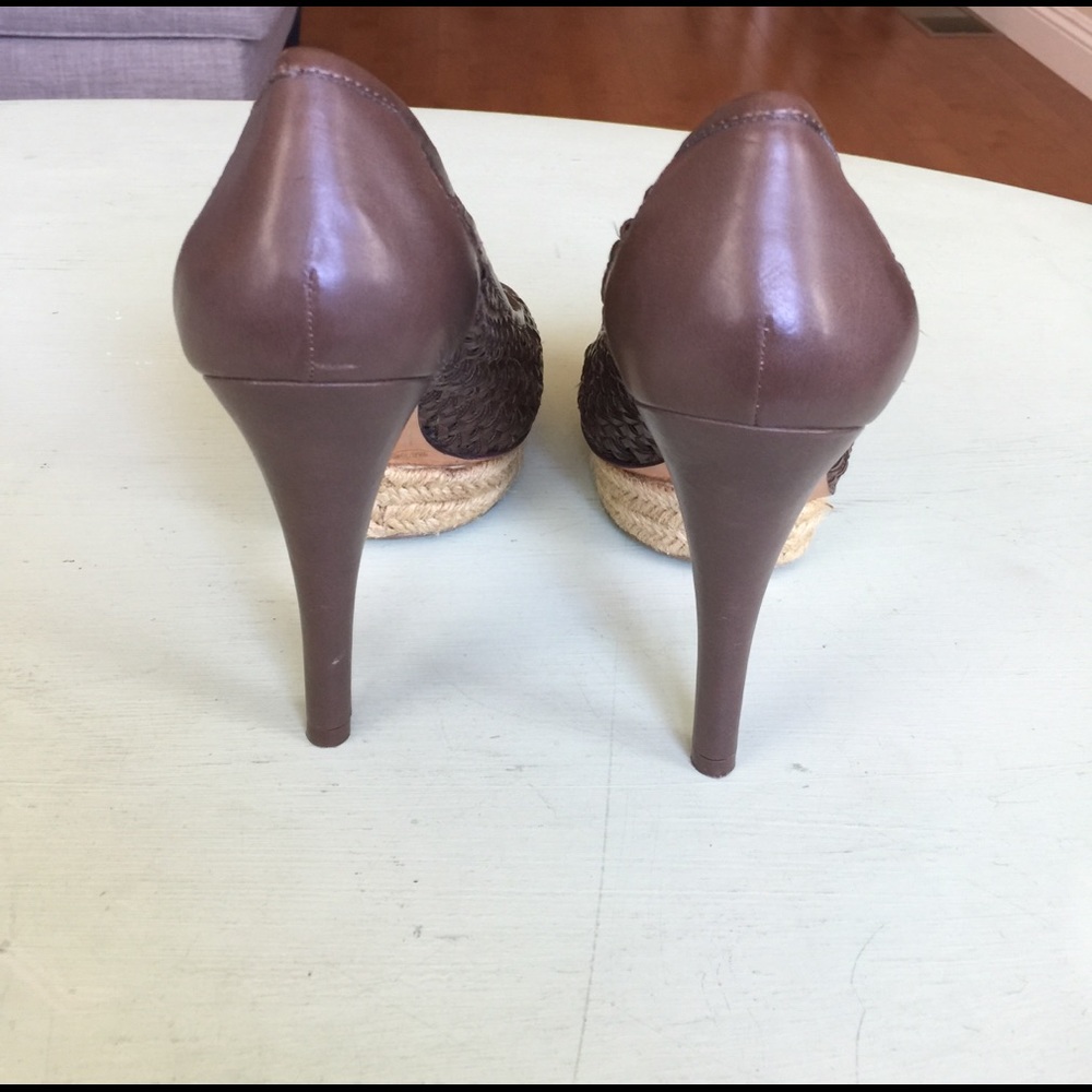 Last chance -BCBGeneration woven platform heels - Picture 3 of 8