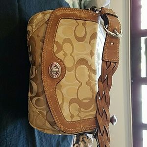 Small coach hobo