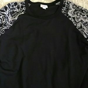 New without tags! Lularoe Randy Shirt, size Large.