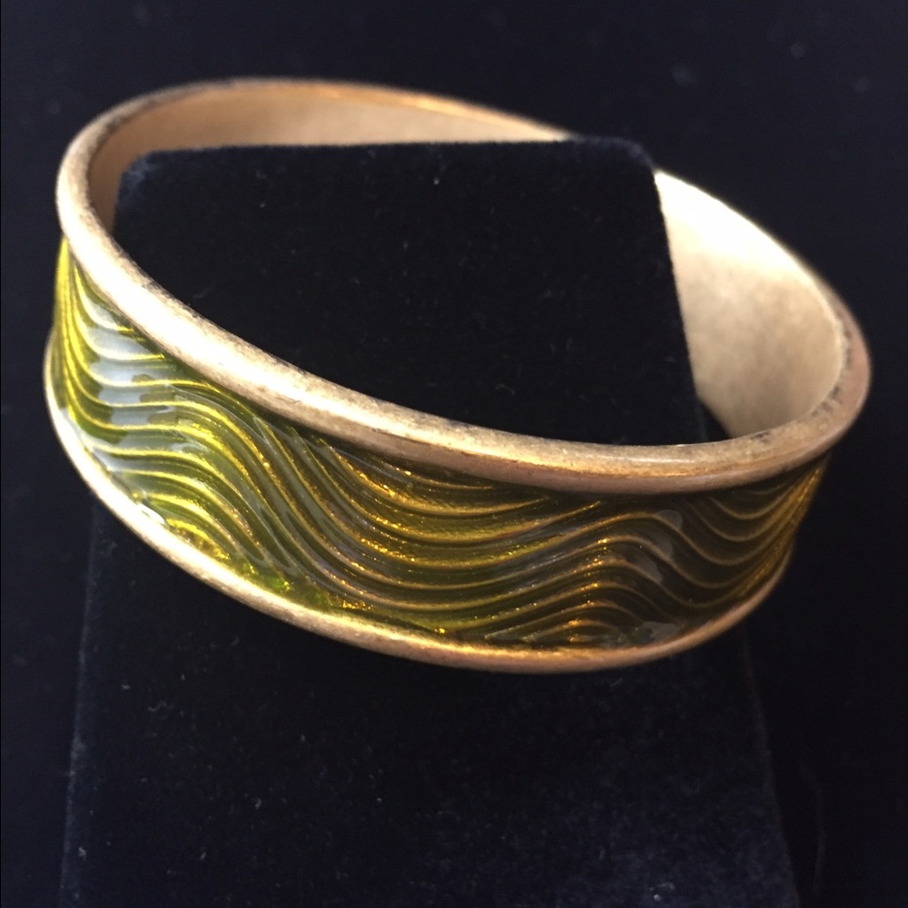 Lia Sophia wavy bangle bracelet