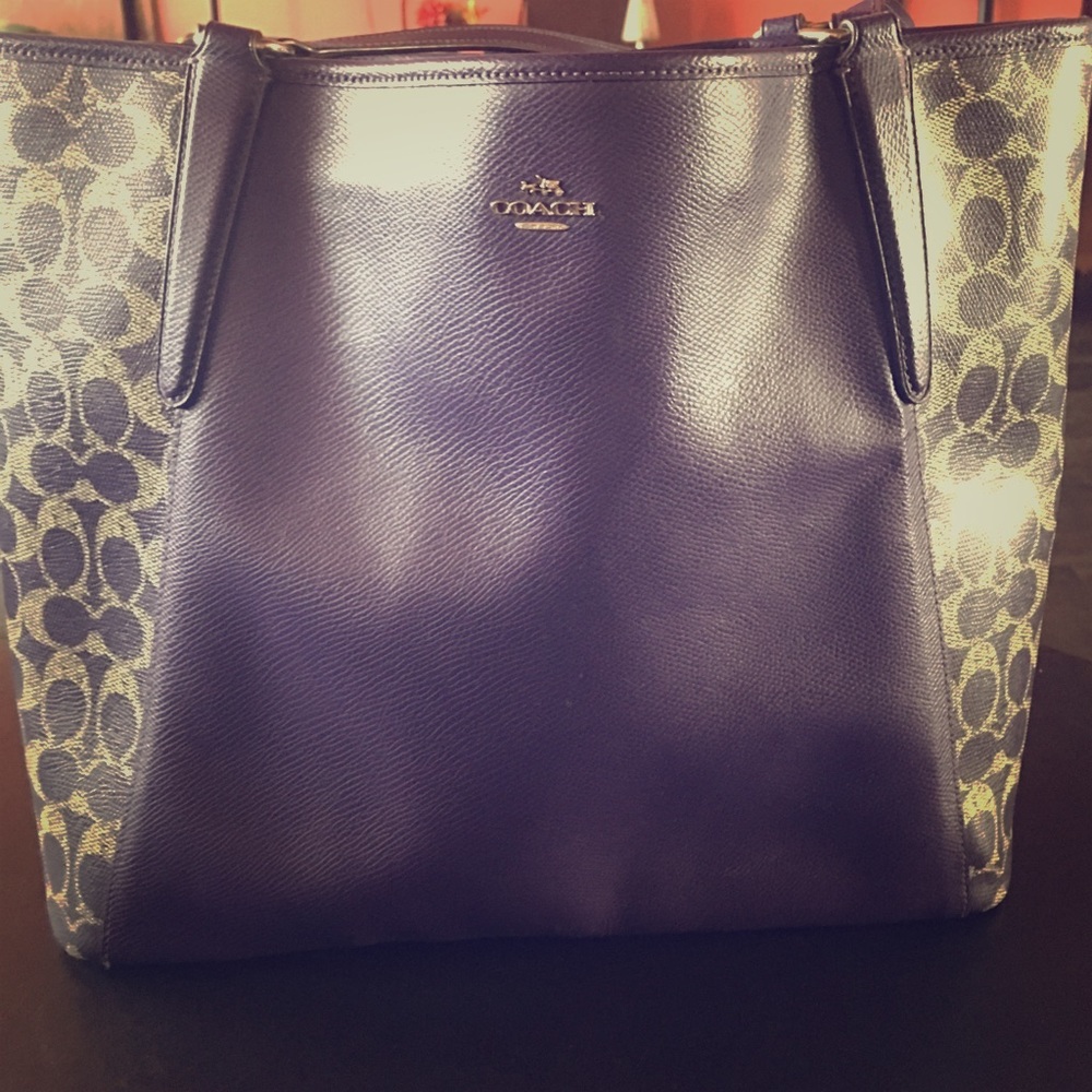 Authentic coach purse