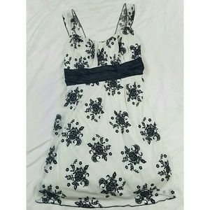Womens plus size 2x black and white floral dress