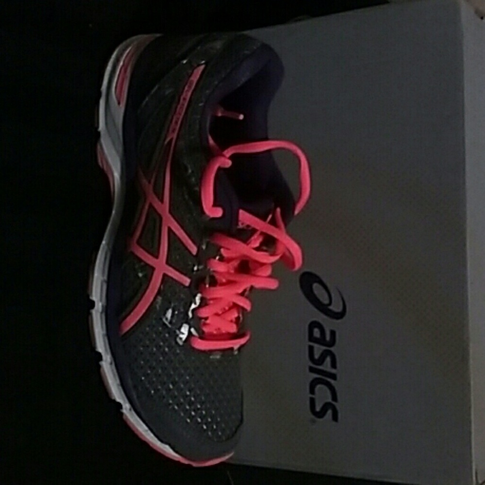 Asics Sneakers