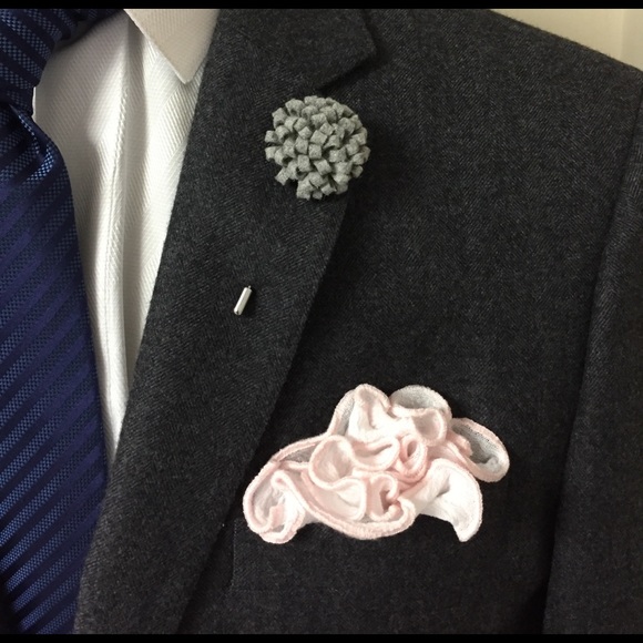 Lapel Flower and Pocket Round set. - Picture 1 of 3
