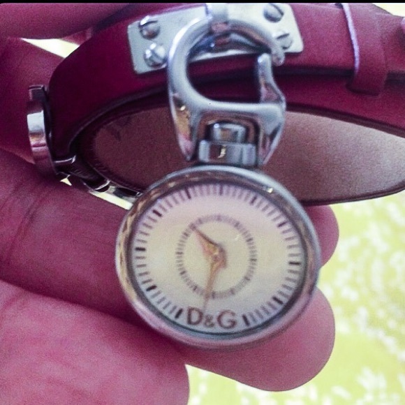 Dolce and Gabbana D&G leather watch - Picture 3 of 8