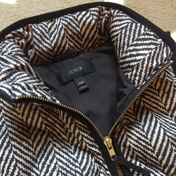 ❌SOLD❌ J Crew RETAIL Herringbone Excursion Vest - Picture 5 of 6