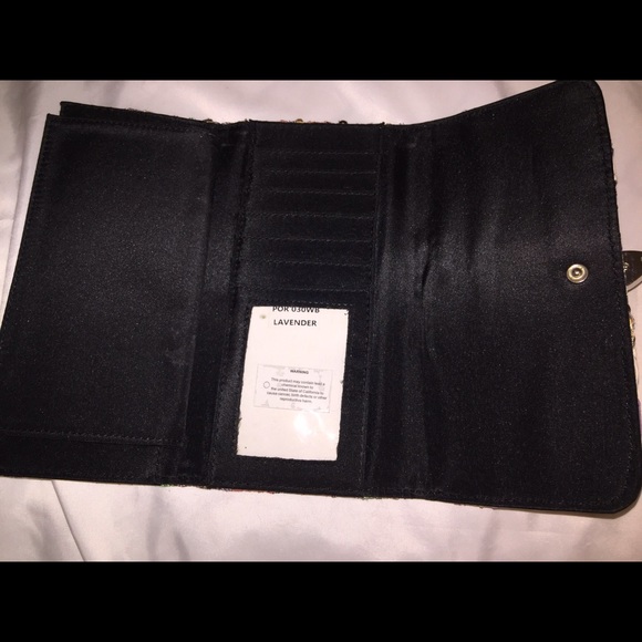 Fashion Wallet - Picture 3 of 3