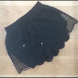 SALE! 🎉 Akira Chicago Black Label Shorts Small