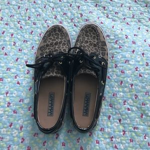 Size 8 Sperry's. Worn 3 times, in great condition!