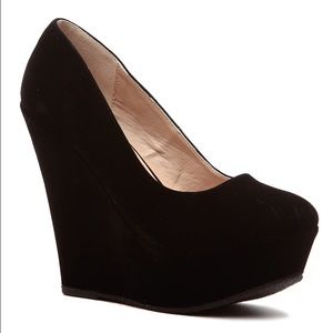 Black faux Suede Wedges