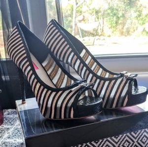 Betsey Johnson adorable High heels..4 inches