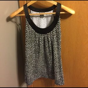 Ann Taylor Black & White Sleeveless Blouse
