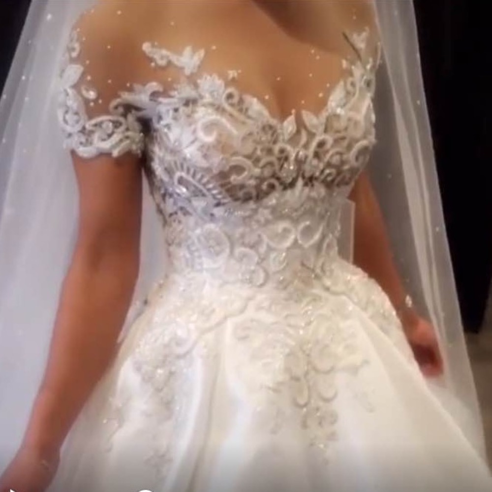 Wedding dress