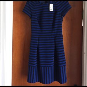 Short sleeve knit dress