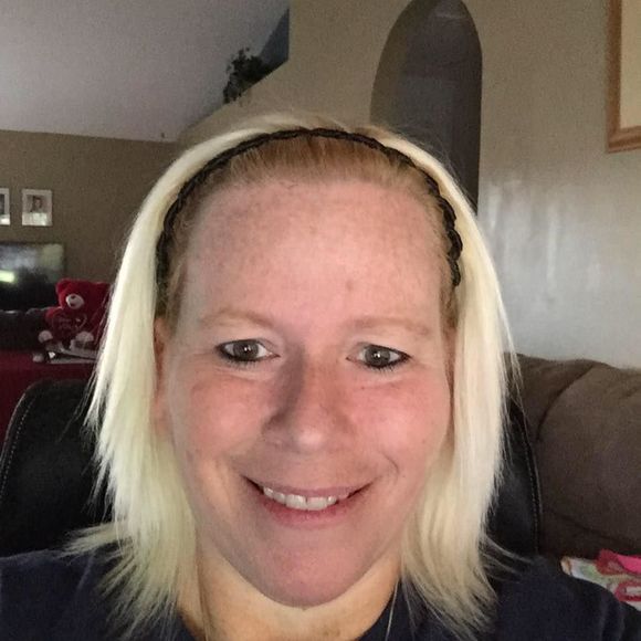 Meet your Posher, Christine - Picture 1 of 1