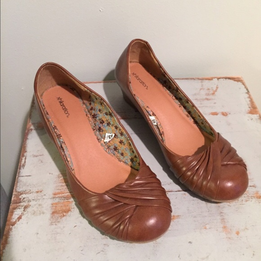 Wedge shoes
