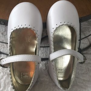 White leather Janie & Jack toddler dress shoe