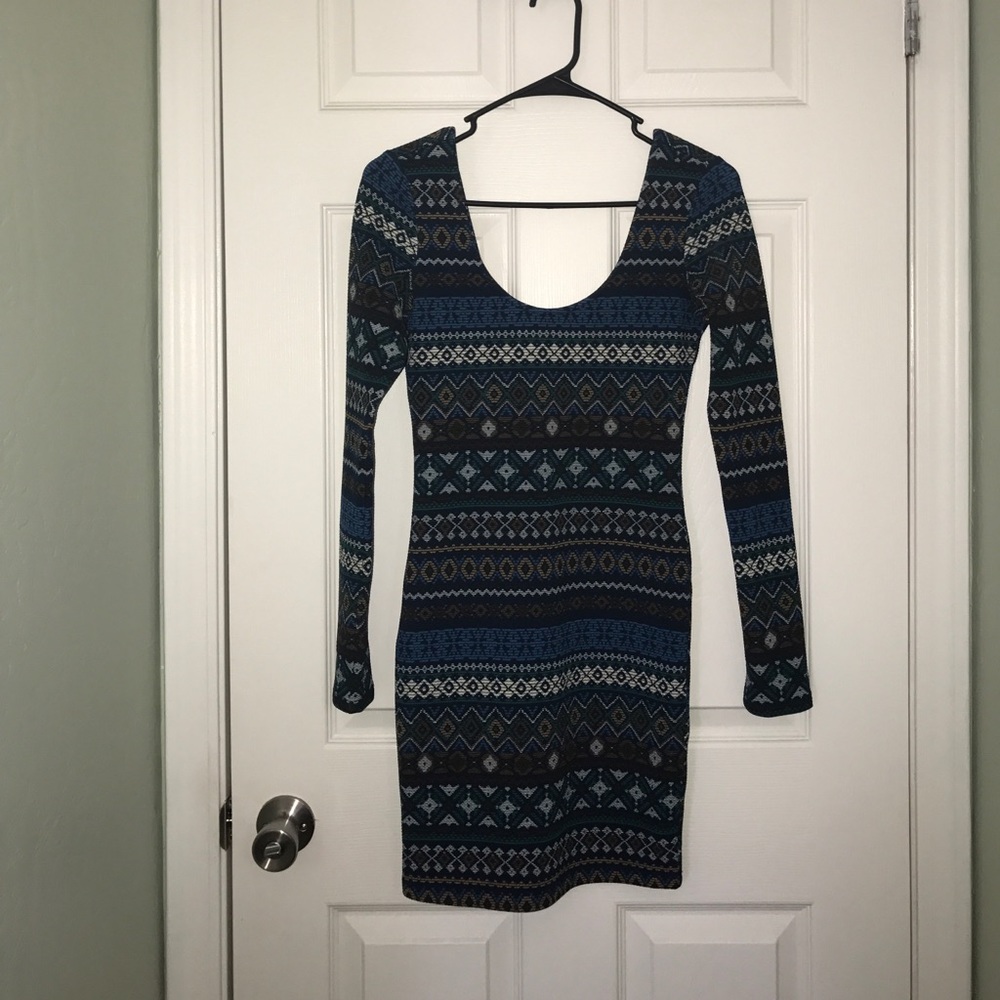 Forever 21 Patterned Long Sleeve Body Con Dress
