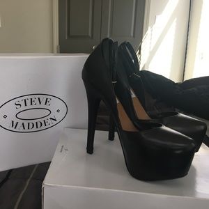 Steve Madden Black Leather Heels