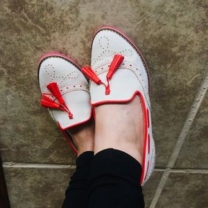 London Rebel Red White Shoes Sz 7