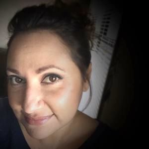 Meet your Posher, Cassandra