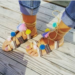 Pom Pom sandals