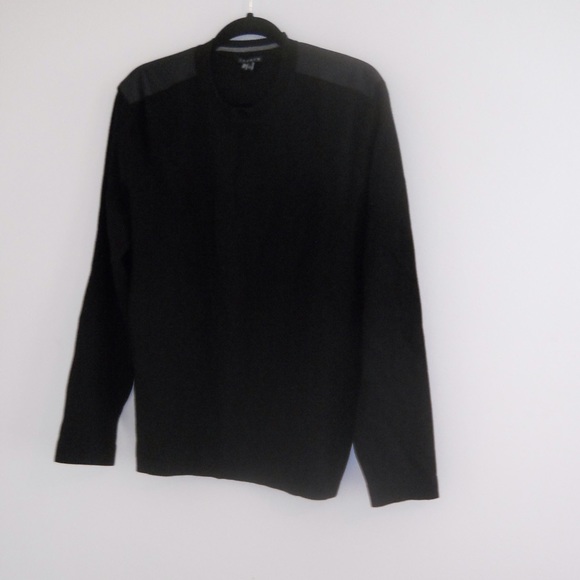 Black Sweater - Picture 1 of 2