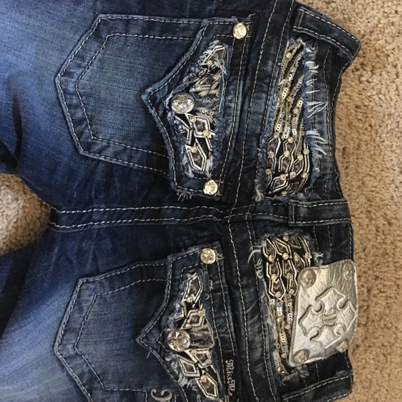 Miss Me Signature Cropped Jeans - Picture 4 of 4