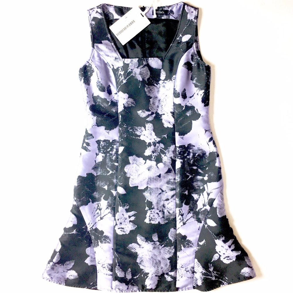 MAX&Co โข Floral Dress - Picture 4 of 8