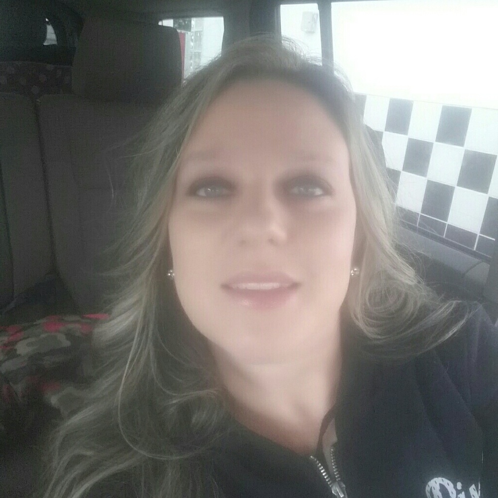 Meet your Posher, Trinia