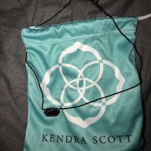Kendra scott necklace (elisa pendant)